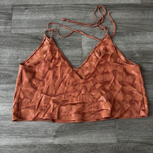 Victoria Secret Women's Orange cropped tank Top with tie detail - Picture 4 of 5
